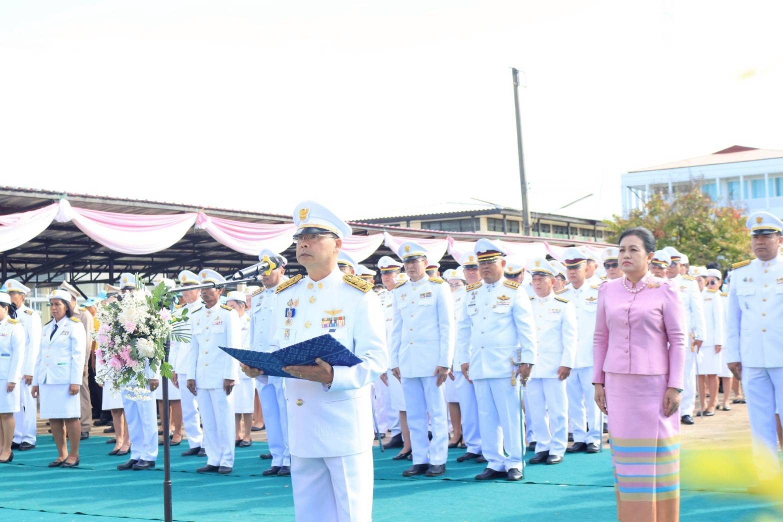 พช.วาริชภูมิ จังหวัดสกลนคร :ร่วมพิธีวางพวงมาลาน้อมรำลึกในพระมหากรุณาธิคุณ “วันปิยมหาราช” ประจำปี 2568