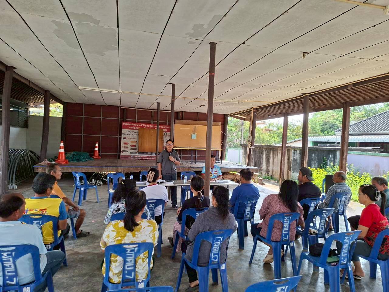 พช.วาริชภูมิ จังหวัดสกลนคร :ติดตามการดำเนินงานโครงการแก้ไขปัญหาความยากจน กข.คจ บ้านผักตบ หมู่ที่ 7 ต. ปลาโหล อ.วาริชภูมิ