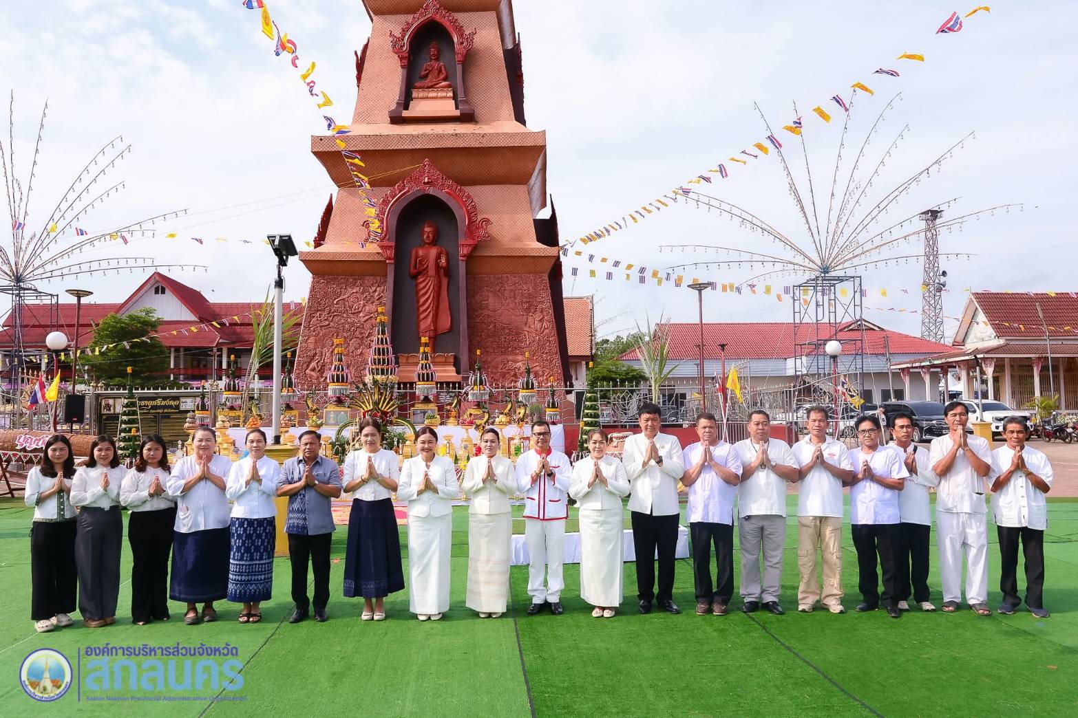 พช.วาริชภูมิ ร่วมเปิดงานประเพณี "บุญบั้งไฟล้าน นมัสการพระธาตุศรีมงคล" สืบสานศรัทธาและวิถีวัฒนธรรมที่ยิ่งใหญ่แห่ง อ.วาริชภูมิ